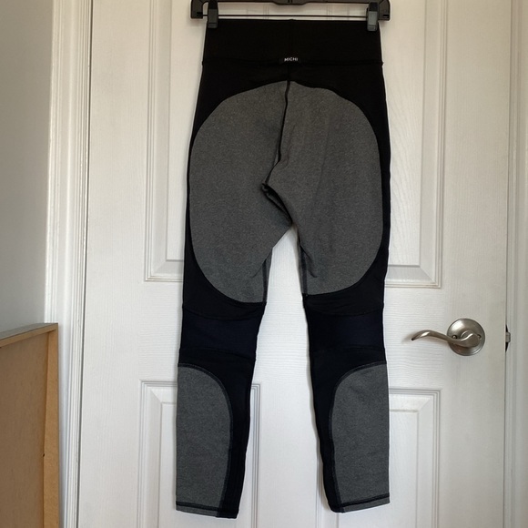 Michi Moto Leggings in heather grey and black. (No ankle zipper) - Picture 3 of 6